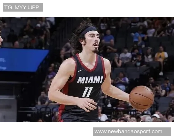 哈克斯称赞阿德巴约复出助球队稳定阵脚感到非常开心